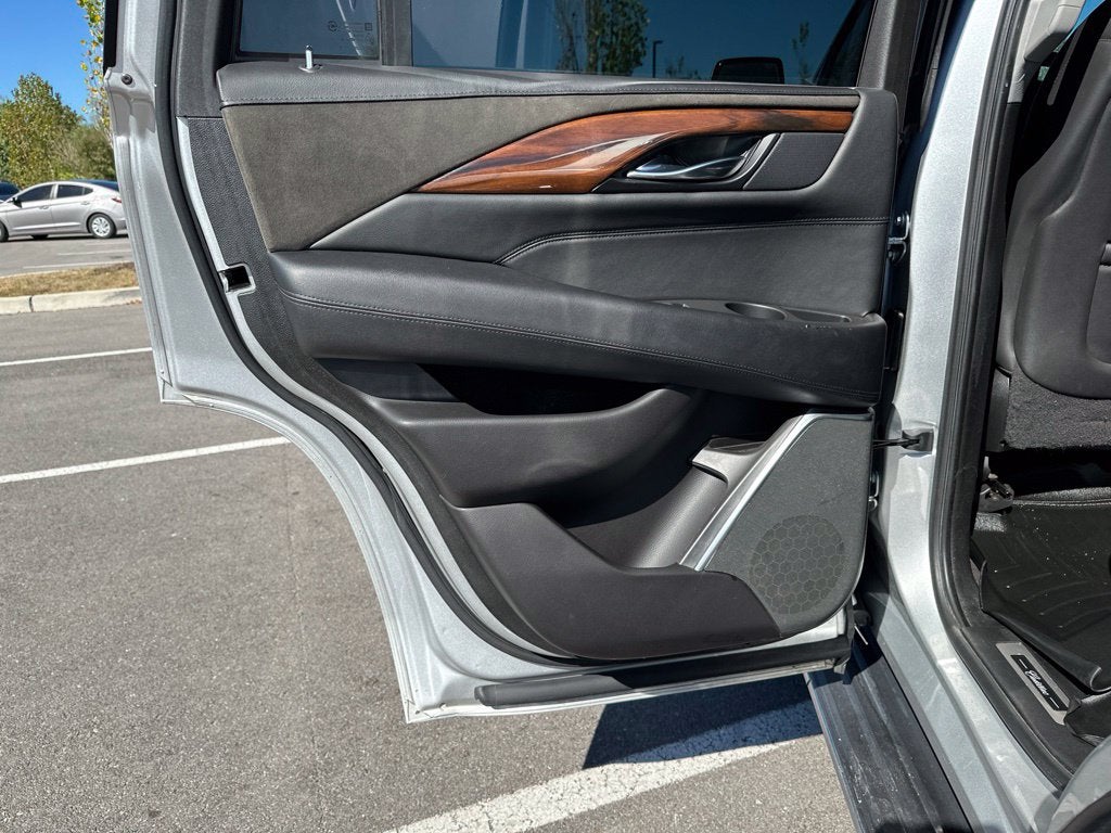 2020 Cadillac Escalade Luxury