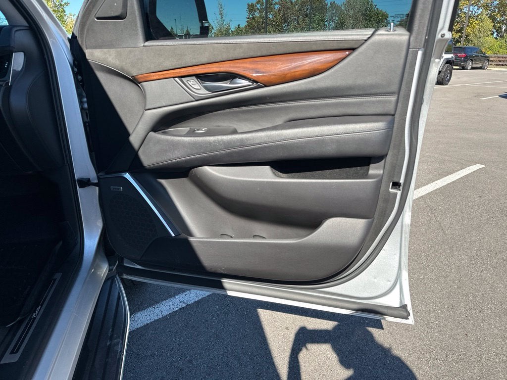 2020 Cadillac Escalade Luxury