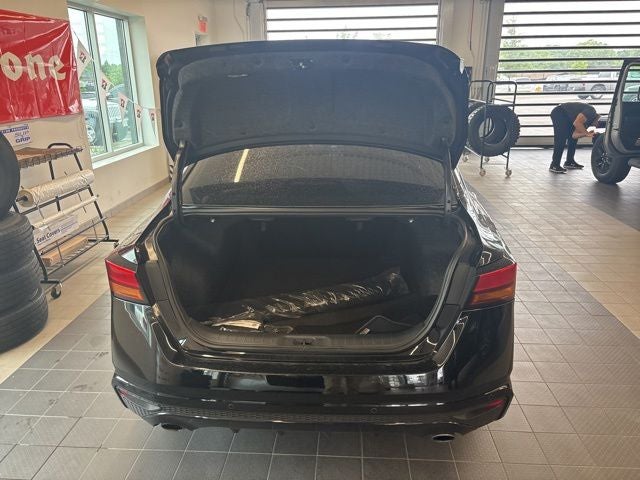 2025 Nissan Altima SR FWD