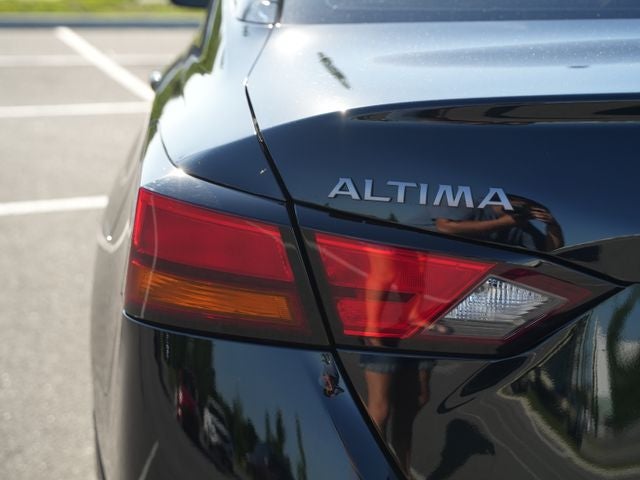 2025 Nissan Altima SR FWD