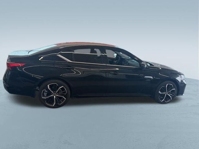 2025 Nissan Altima SR FWD