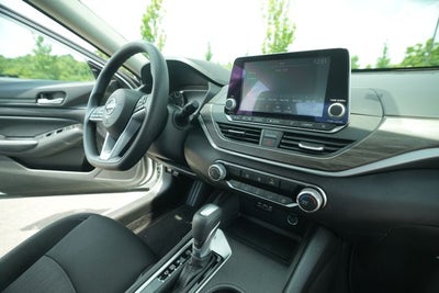 2025 Nissan Altima SV FWD