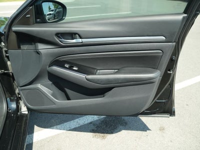 2023 Nissan Altima SV FWD