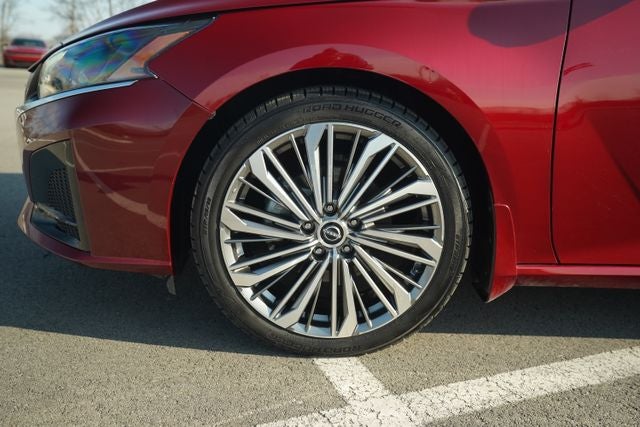 2023 Nissan Altima SL FWD