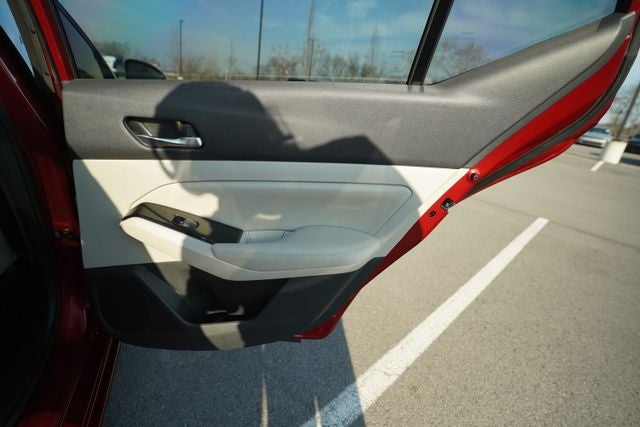 2023 Nissan Altima SL FWD