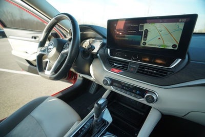 2023 Nissan Altima SL FWD