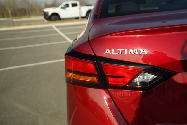 2023 Nissan Altima SL FWD