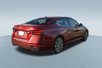 2023 Nissan Altima SL FWD