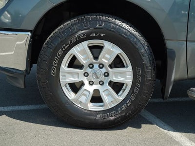 2017 Nissan TITAN SV