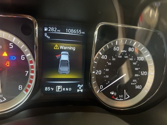 2017 Nissan TITAN SV