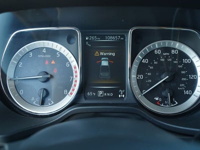2017 Nissan TITAN SV