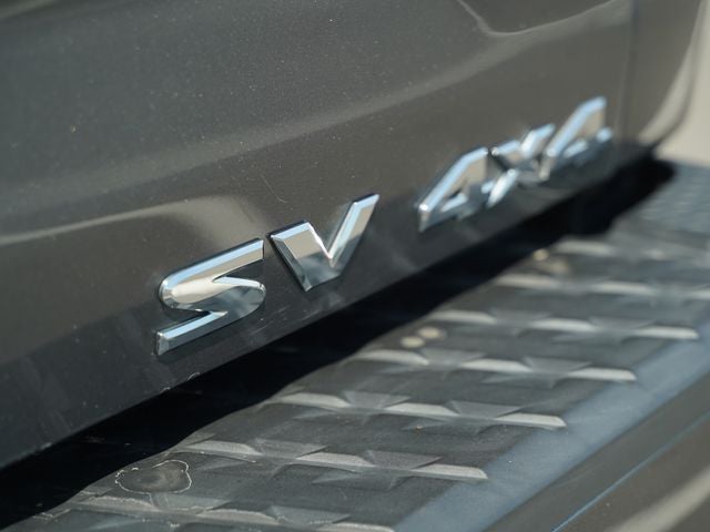 2017 Nissan TITAN SV