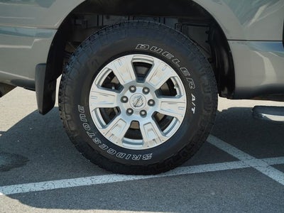 2017 Nissan TITAN SV