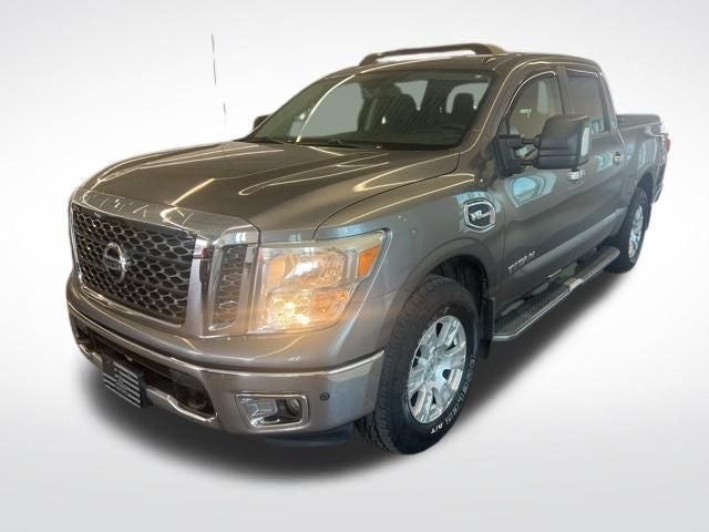2017 Nissan TITAN SV