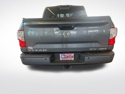 2017 Nissan TITAN SV