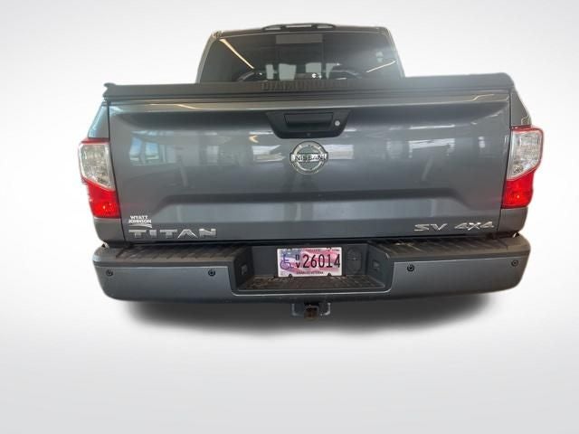 2017 Nissan TITAN SV