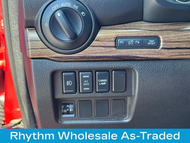 2017 Nissan TITAN SL