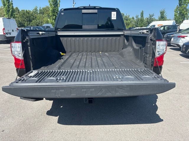 2023 Nissan TITAN Crew Cab SV 4x4