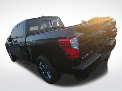 2023 Nissan TITAN Crew Cab SV 4x4