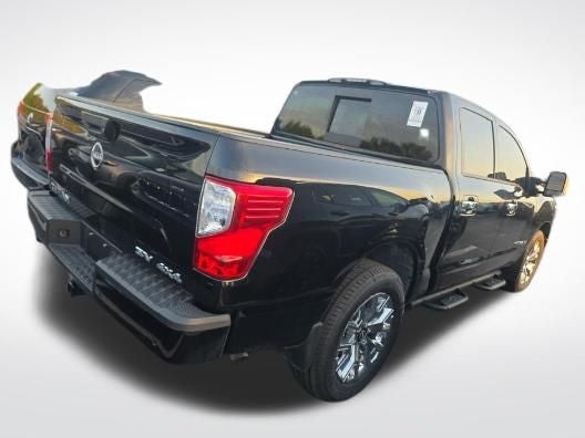 2023 Nissan TITAN Crew Cab SV 4x4