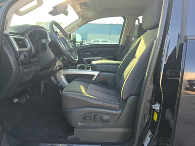 2023 Nissan TITAN Crew Cab SV 4x4
