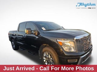 2023 Nissan Titan SV