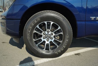 2021 Nissan TITAN Crew Cab SV 4x2