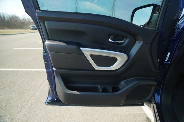 2021 Nissan TITAN Crew Cab SV 4x2