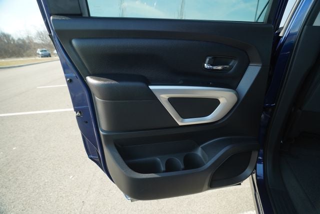 2021 Nissan TITAN Crew Cab SV 4x2