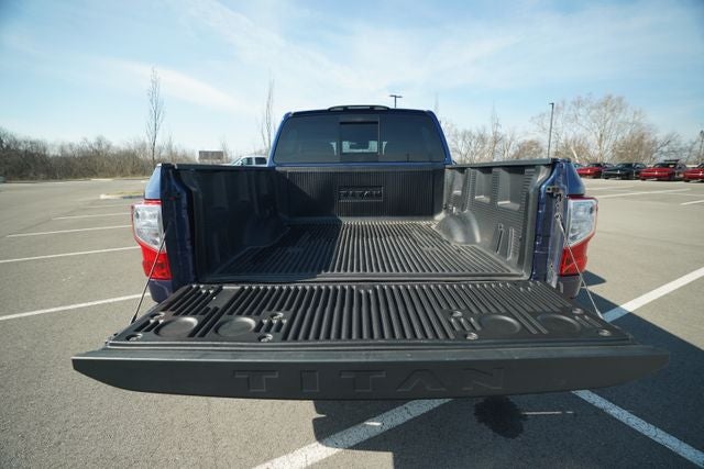 2021 Nissan TITAN Crew Cab SV 4x2