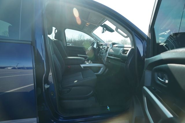 2021 Nissan TITAN Crew Cab SV 4x2