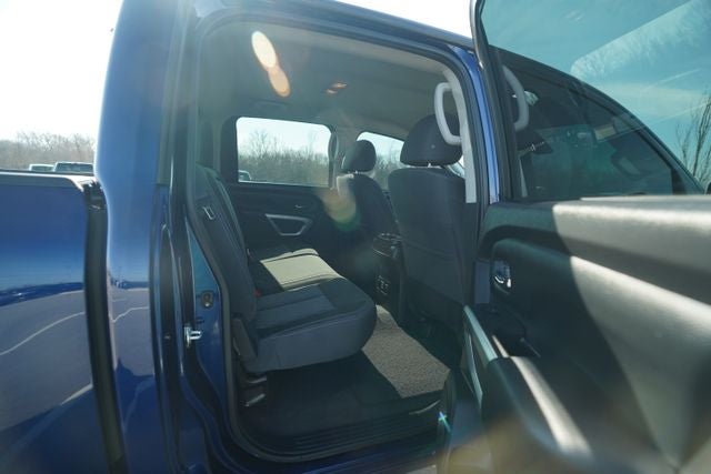 2021 Nissan TITAN Crew Cab SV 4x2