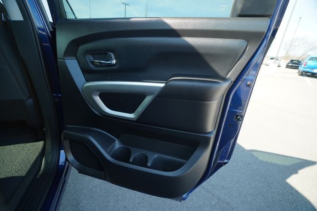 2021 Nissan TITAN Crew Cab SV 4x2