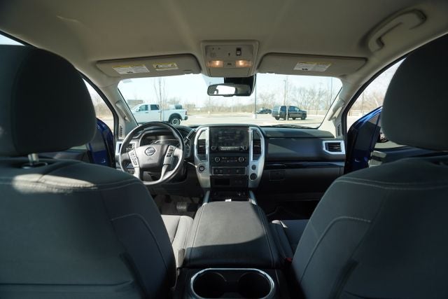 2021 Nissan TITAN Crew Cab SV 4x2