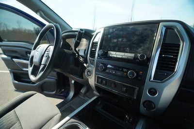 2021 Nissan TITAN Crew Cab SV 4x2
