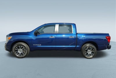 2021 Nissan TITAN Crew Cab SV 4x2