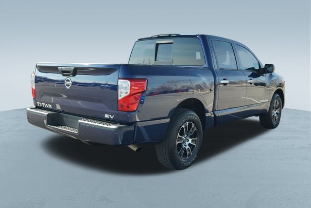 2021 Nissan TITAN Crew Cab SV 4x2