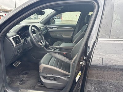 2023 Volkswagen Atlas Cross Sport 3.6L V6 SEL Premium R-Line