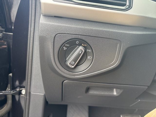 2023 Volkswagen Atlas Cross Sport 3.6L V6 SEL Premium R-Line