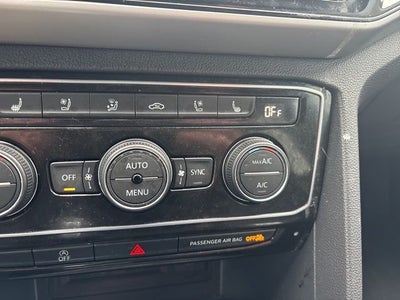 2023 Volkswagen Atlas Cross Sport 3.6L V6 SEL Premium R-Line