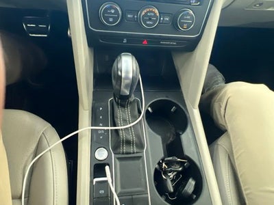 2021 Volkswagen Atlas 3.6L V6 SE w/Technology R-Line