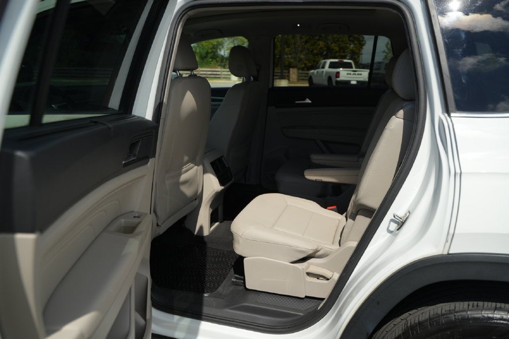 2021 Volkswagen Atlas 3.6L V6 SE w/Technology R-Line