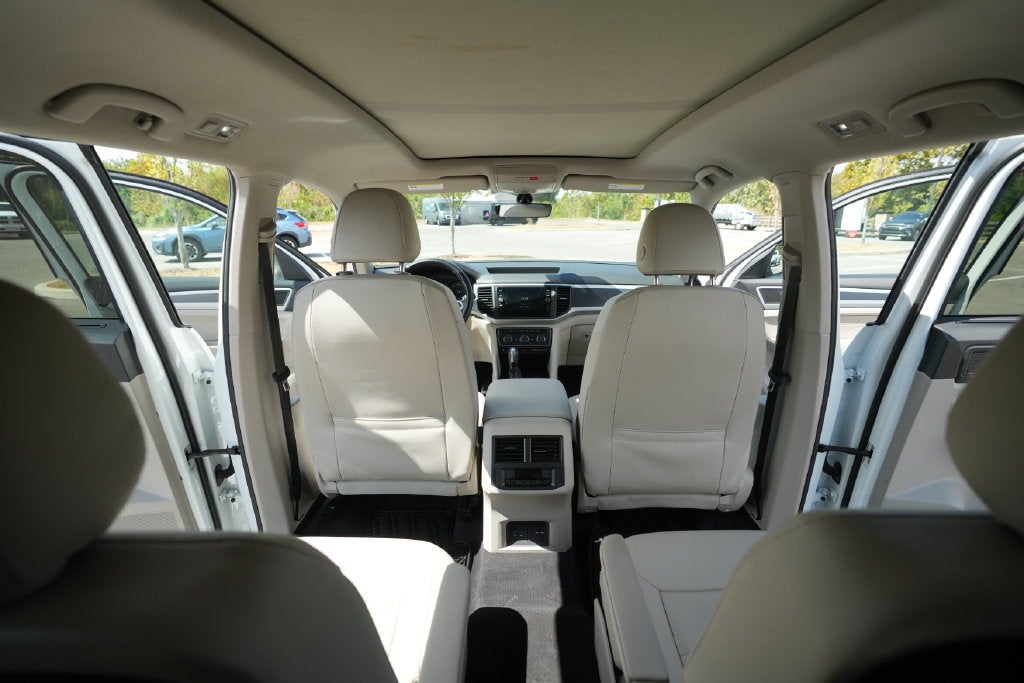 2021 Volkswagen Atlas 3.6L V6 SE w/Technology R-Line