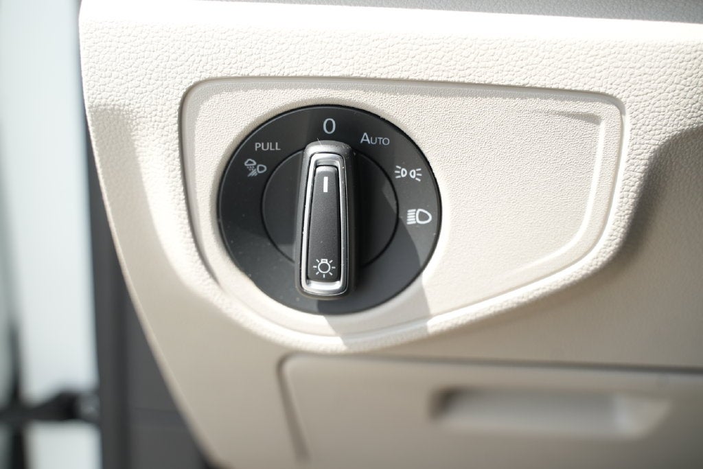 2021 Volkswagen Atlas 3.6L V6 SE w/Technology R-Line