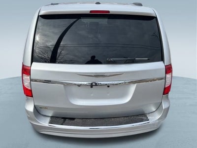 2012 Chrysler Town & Country Touring