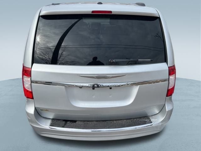 2012 Chrysler Town & Country Touring