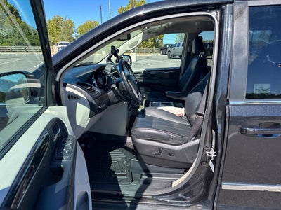 2014 Chrysler Town & Country Touring