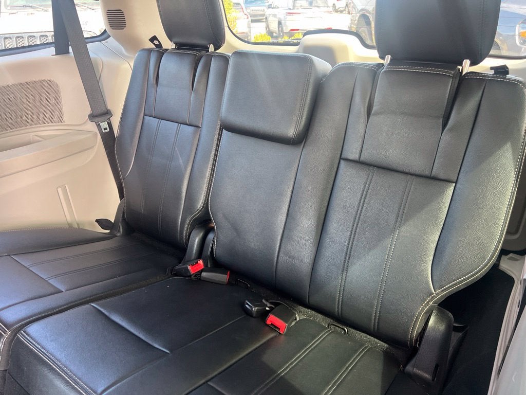 2014 Chrysler Town & Country Touring