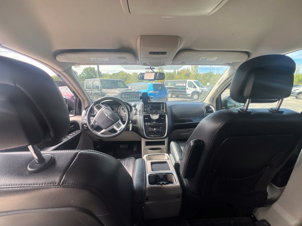 2014 Chrysler Town & Country Touring