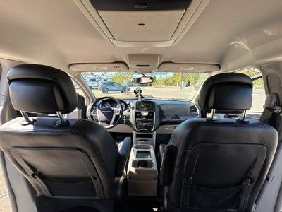 2014 Chrysler Town & Country Touring
